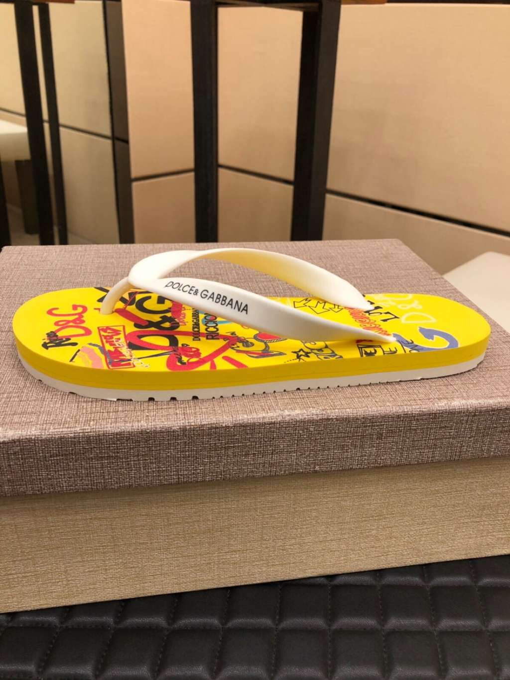 D*G slippers